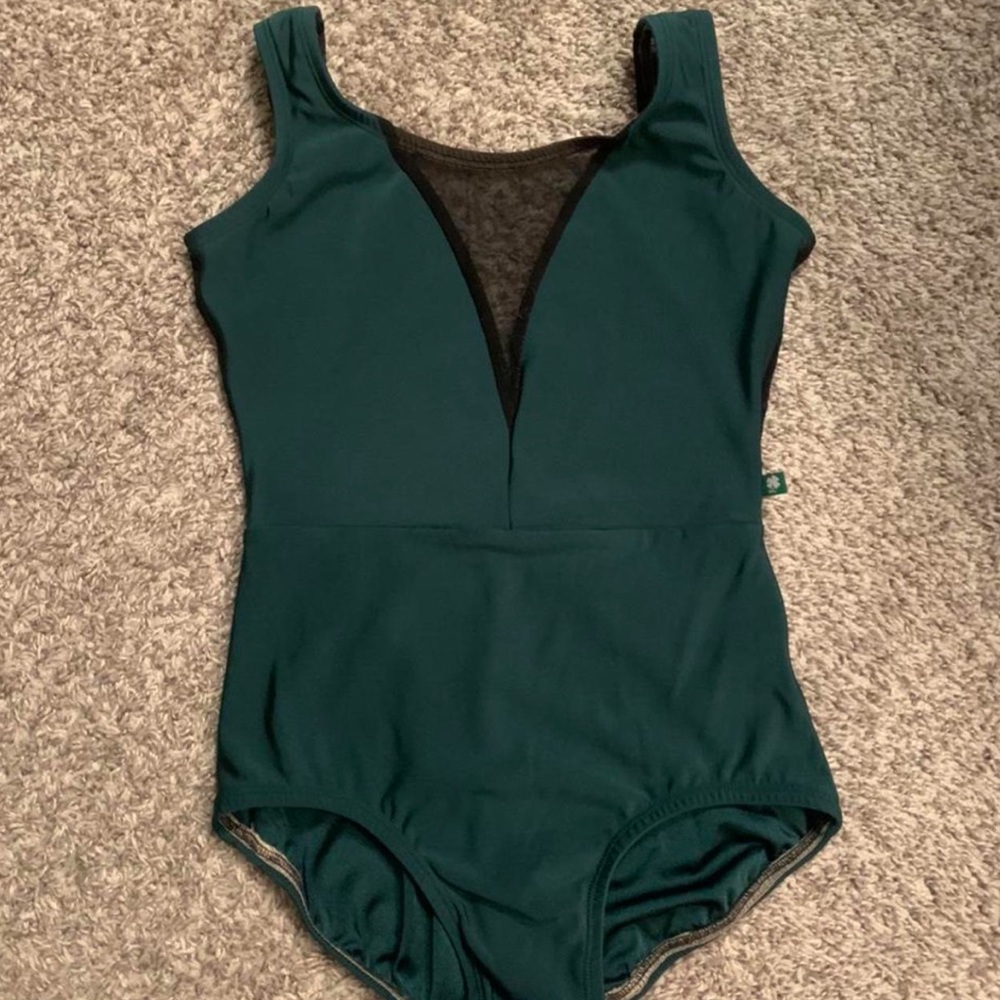 Green and Black Lucky Leo